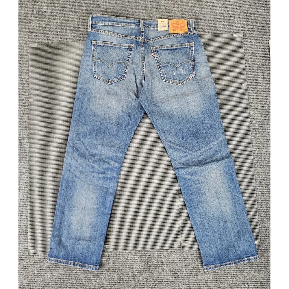 Levi's 559 Relaxed Straight Mens 36x30 Light Wash Blue Stretch Jeans 00559-0552